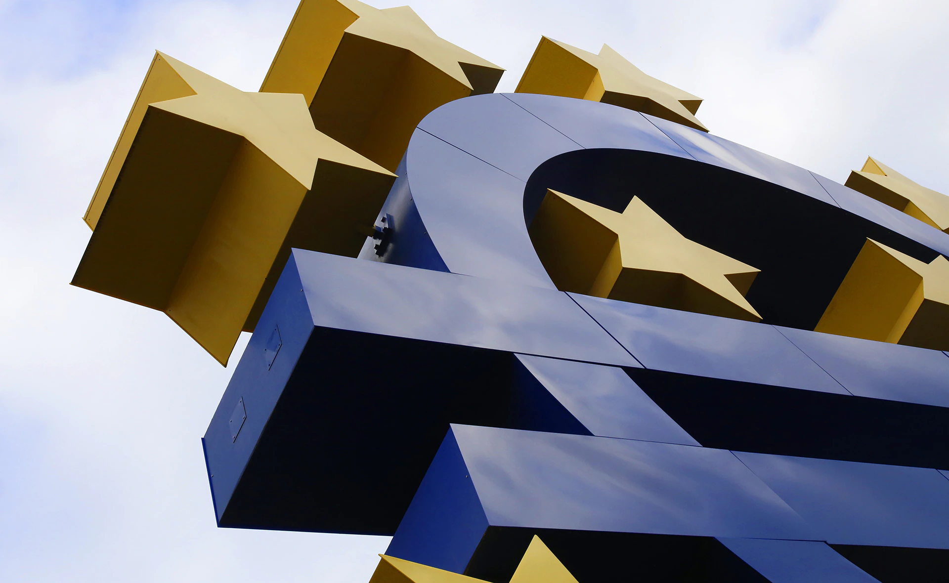 BBVA returns to the Euro Stoxx 50 just one year later