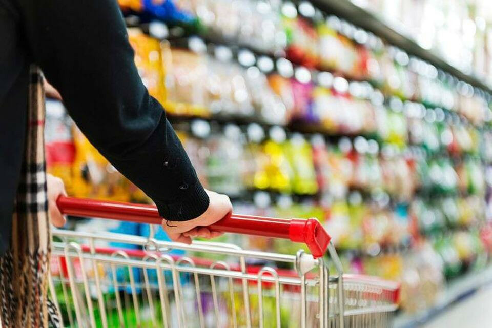 Người tiêu thụ cuối cùng (Final Consumer) là gì? Mô hình giải thích hành vi  mua sắm