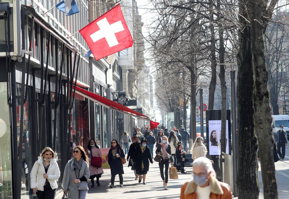 Switzerland's engineering sector urges country to start energy saving now |  Reuters