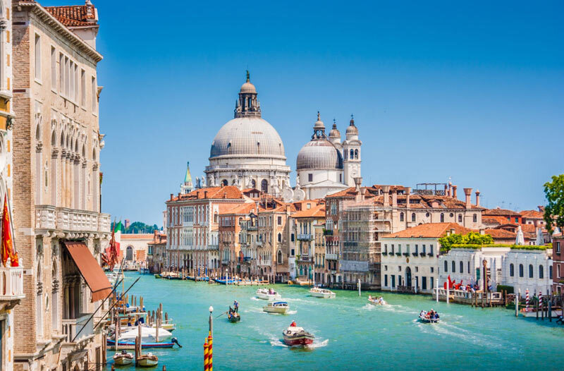 Vận chuyển hàng hóa đi Italy từ HCM cước phí siêu tiết kiệm!