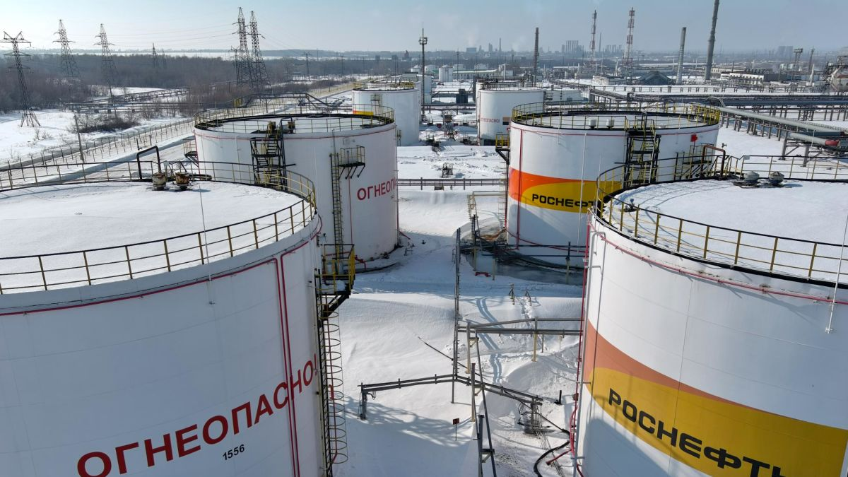 The West closes in on Russia's last lifeline | CNN Business