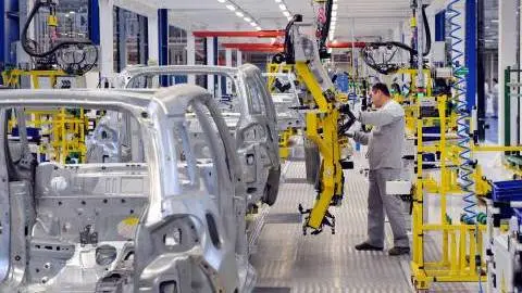 French industrial output rebounds in July | Snap | ING Think