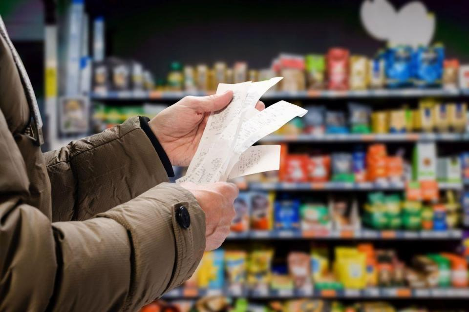 Eurozone consumer confidence falls to post-pandemic low in June