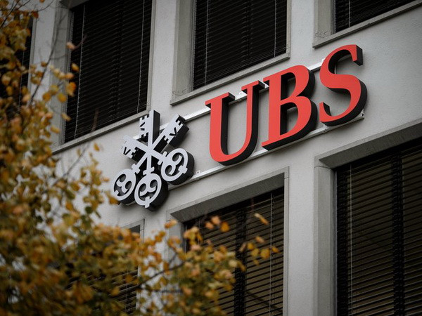 Ngân hàng UBS bị cáo buộc giúp khách hàng tại Pháp trốn thuế | Vietnam+  (VietnamPlus)