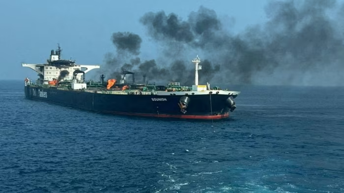 Giá bảo hiểm tàu thuyền ở Biển Đỏ tăng vọt khi Houthi nối lại các cuộc tấn công
